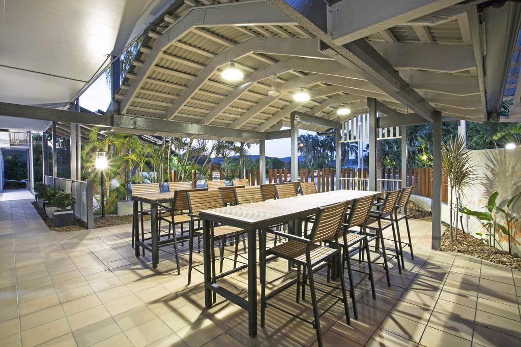 Mantra Club Croc Hotel Airlie Beach Eksteriør billede