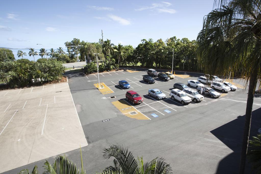 Mantra Club Croc Hotel Airlie Beach Eksteriør billede